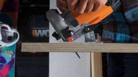 Дисковая пила WORX WX425 электрическая 220V, 1200Вт, 160мм