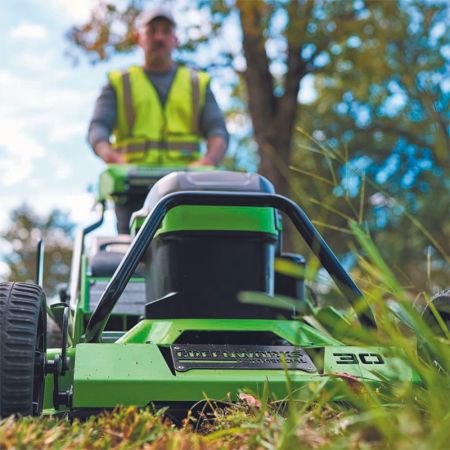 Газонокосилка аккумуляторная GREENWORKS GC82LM30 Арт. 2519207, 82V, 76см, самоходная, бесщеточная Газонокосилка аккумуляторная GREENWORKS GC82LM30 Арт. 2519207, 82V, 76см, самоходная, бесщеточная