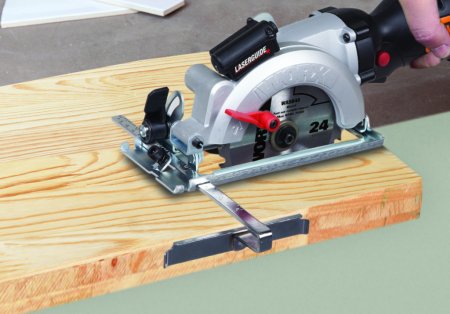 Дисковая пила компактная WORX Saw WX427 электрическая 220V, 710Вт, 120мм, в кейсе