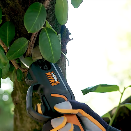 Секатор аккумуляторный WORX WG330E.9 Секатор аккумуляторный WORX WG330E.9