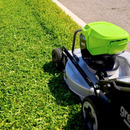 Газонокосилка аккумуляторная GREENWORKS LM221S Арт. 2519407, OPTIMUSTM, 82V, 56см, самоходная, бесщеточная, без АКБ и ЗУ Газонокосилка аккумуляторная GREENWORKS LM221S Арт. 2519407, OPTIMUSTM, 82V, 56см, самоходная, бесщеточная, без АКБ и ЗУ